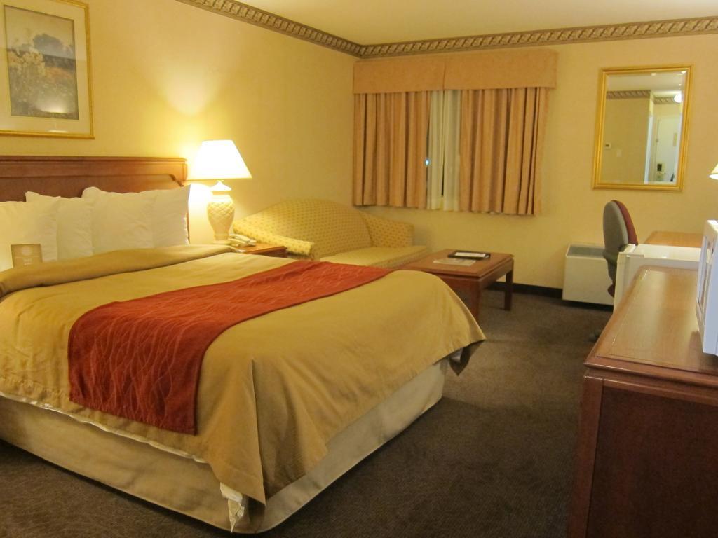Comfort Inn Meadowvale 미시소거 외부 사진
