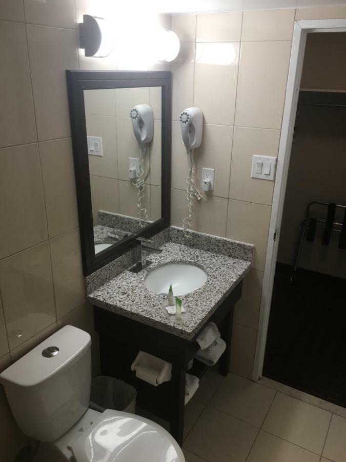 Comfort Inn Meadowvale 미시소거 외부 사진